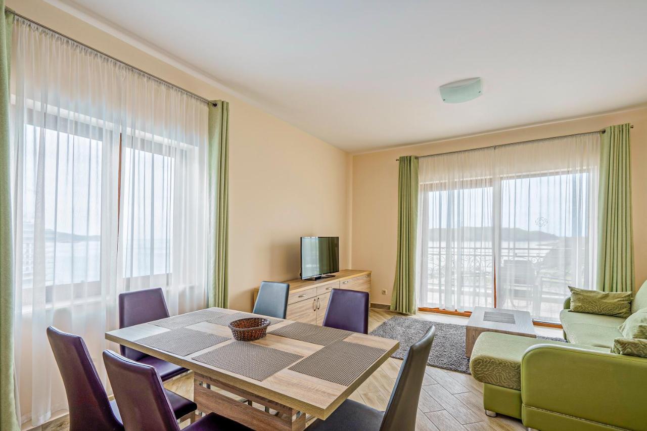 Bečići Villa Allende מראה חיצוני תמונה