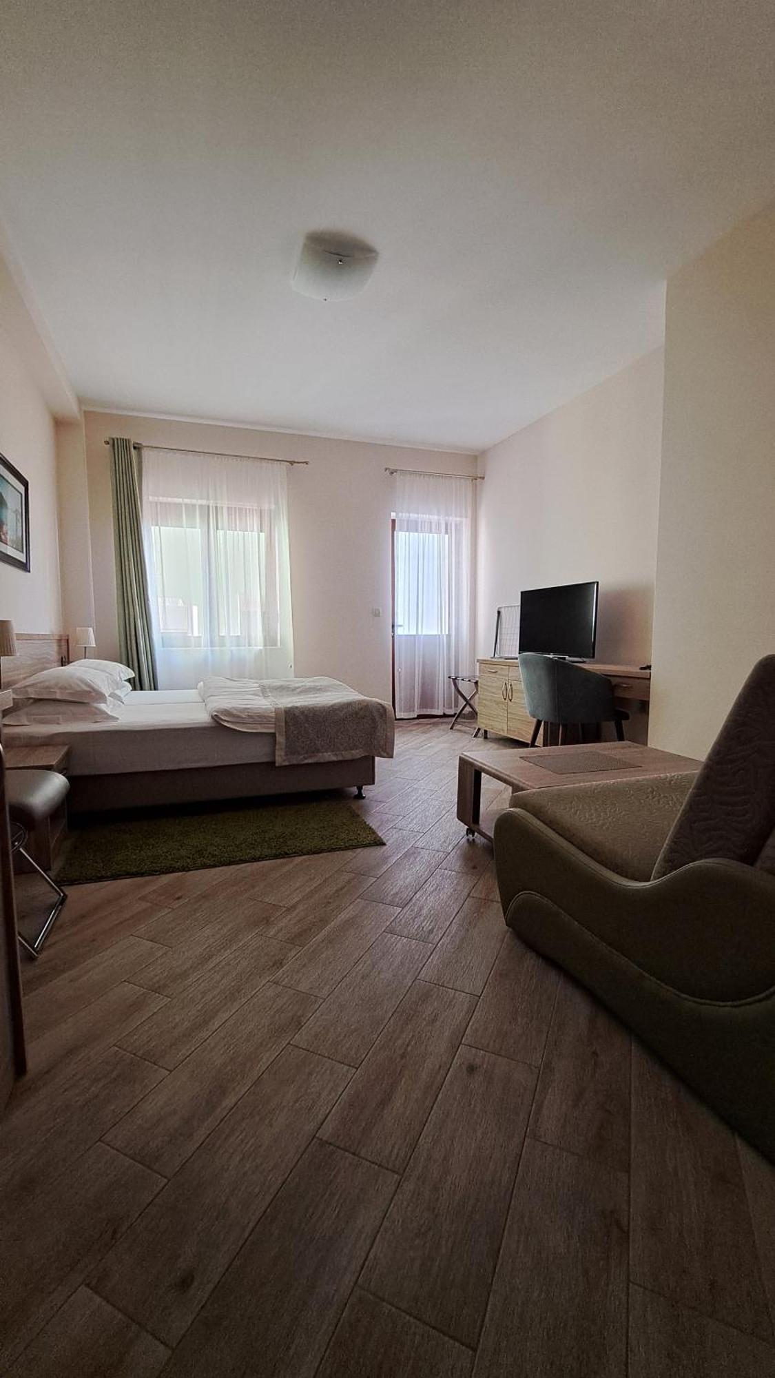 Bečići Villa Allende מראה חיצוני תמונה